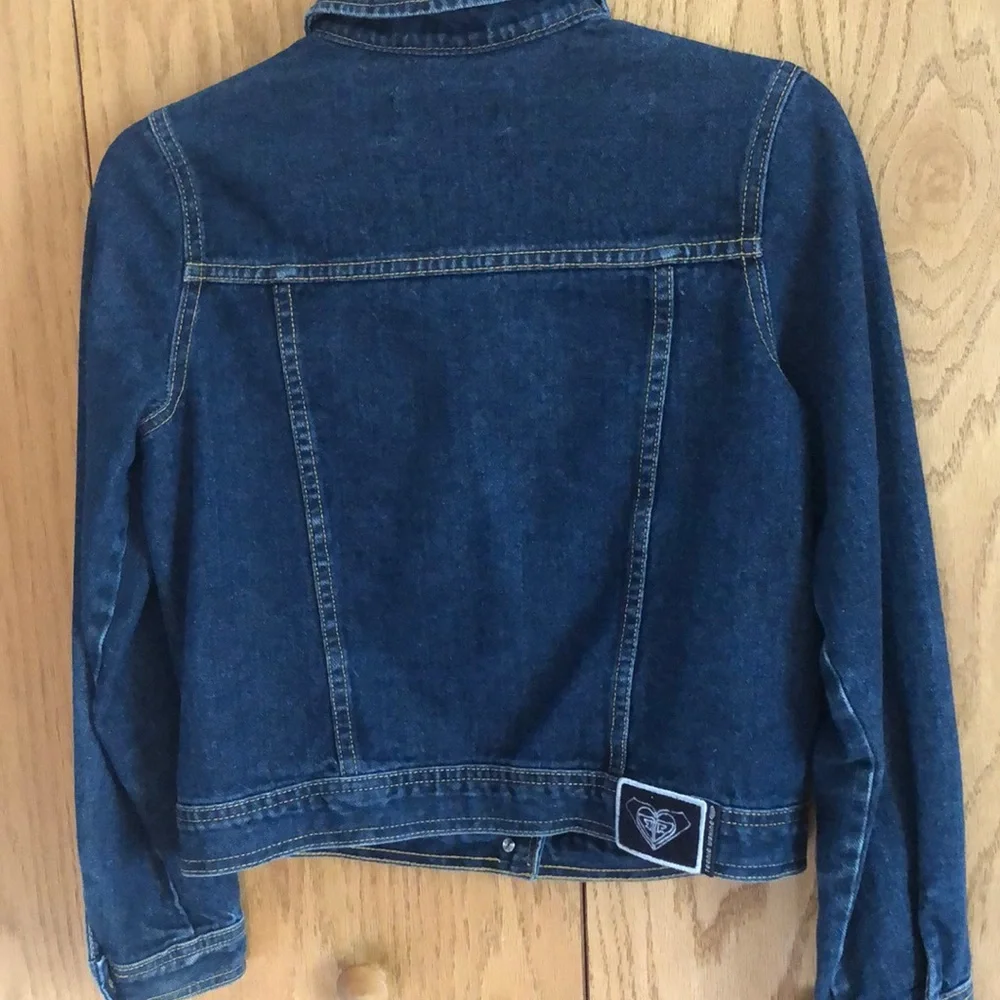 Roxy Vintage Blue  Denim Jacket Girls Size large fits about a size 14 girls